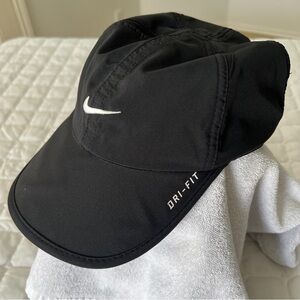 Nike Featherlight Dri-FIT Black Adjustable Active Running Training Cap Nylon Hat